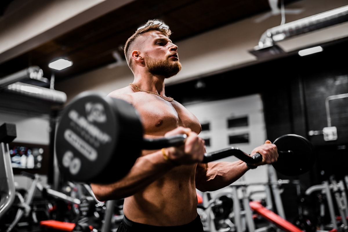 Análisis de composición muscular en hombres adultos